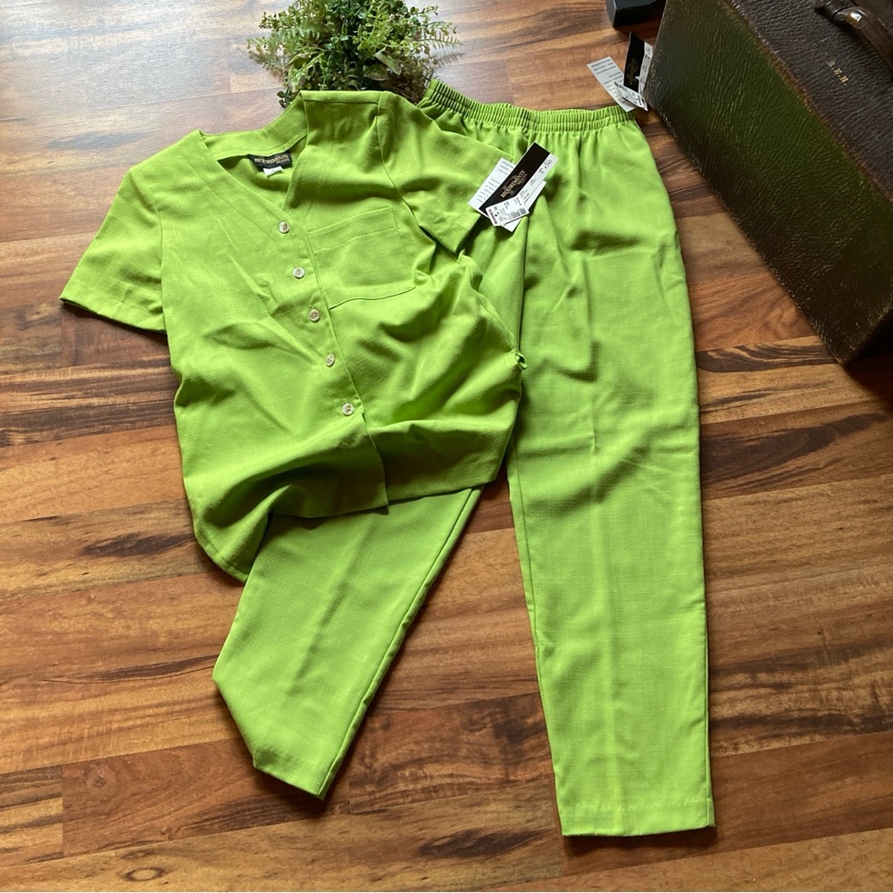 New Requirements Petite Small Kiwi Green Pantset
